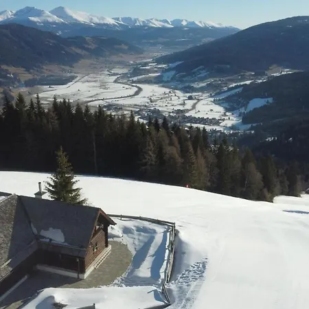 Wurzelhuette Sankt Margarethen im Lungau